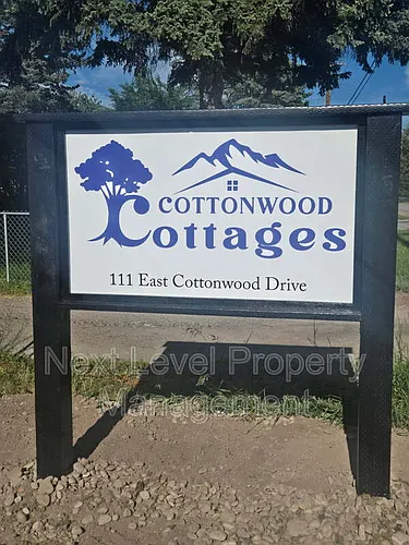 111 E Cottonwood Dr Photo 1