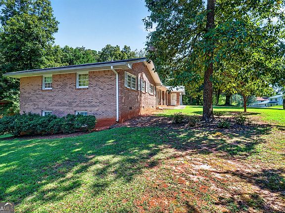5th image of 4224 Wheaton Ln