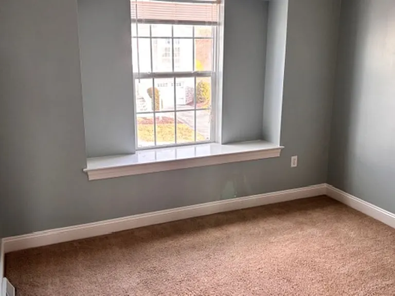 785 Oak Leaf Ln — Photo 18