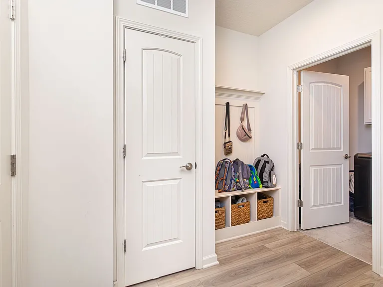 6787 Oakcrest Dr — Photo 15
