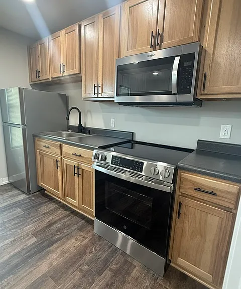 109 N Monroe St #B — Photo 7