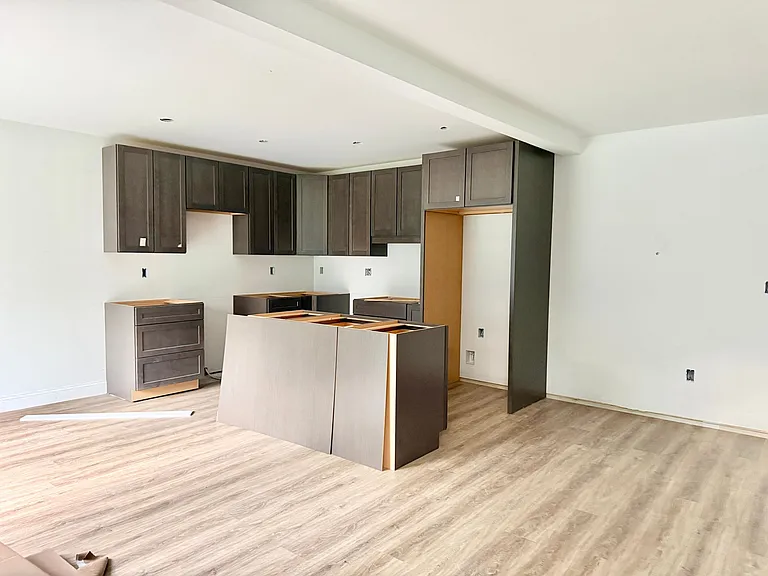 192 Center Rd — Photo 6