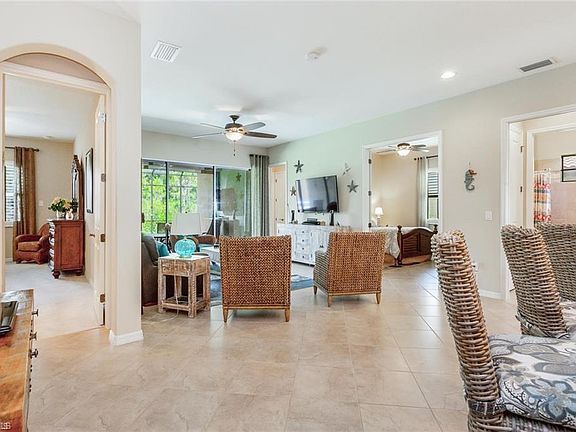 5th image of 11068 Esteban Dr