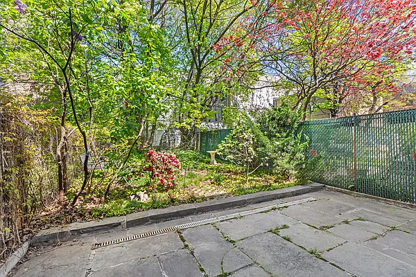Sold by Compass | media 12