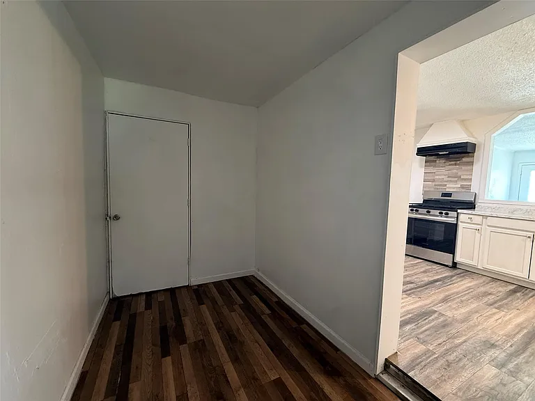 6204 Dove Springs Cir — Photo 12