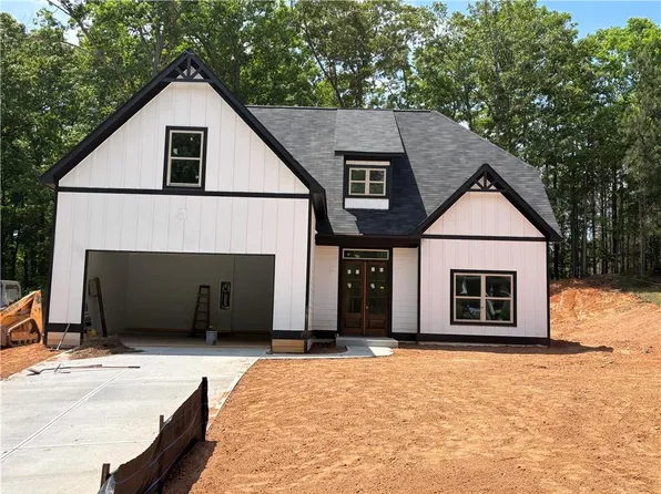 5585 Yorkshire Ct, Douglasville, GA 30135