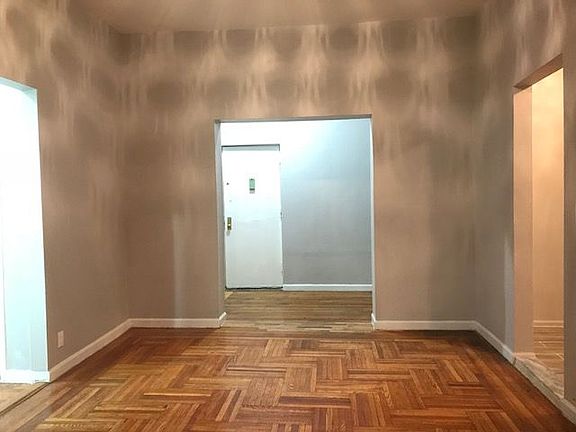 4th image of 295 Parkside Ave APT A4