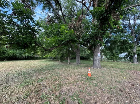 812 Preston St, Waco, TX 76704