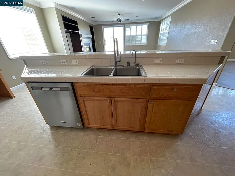 2649 Torrey Pines Dr — Photo 5