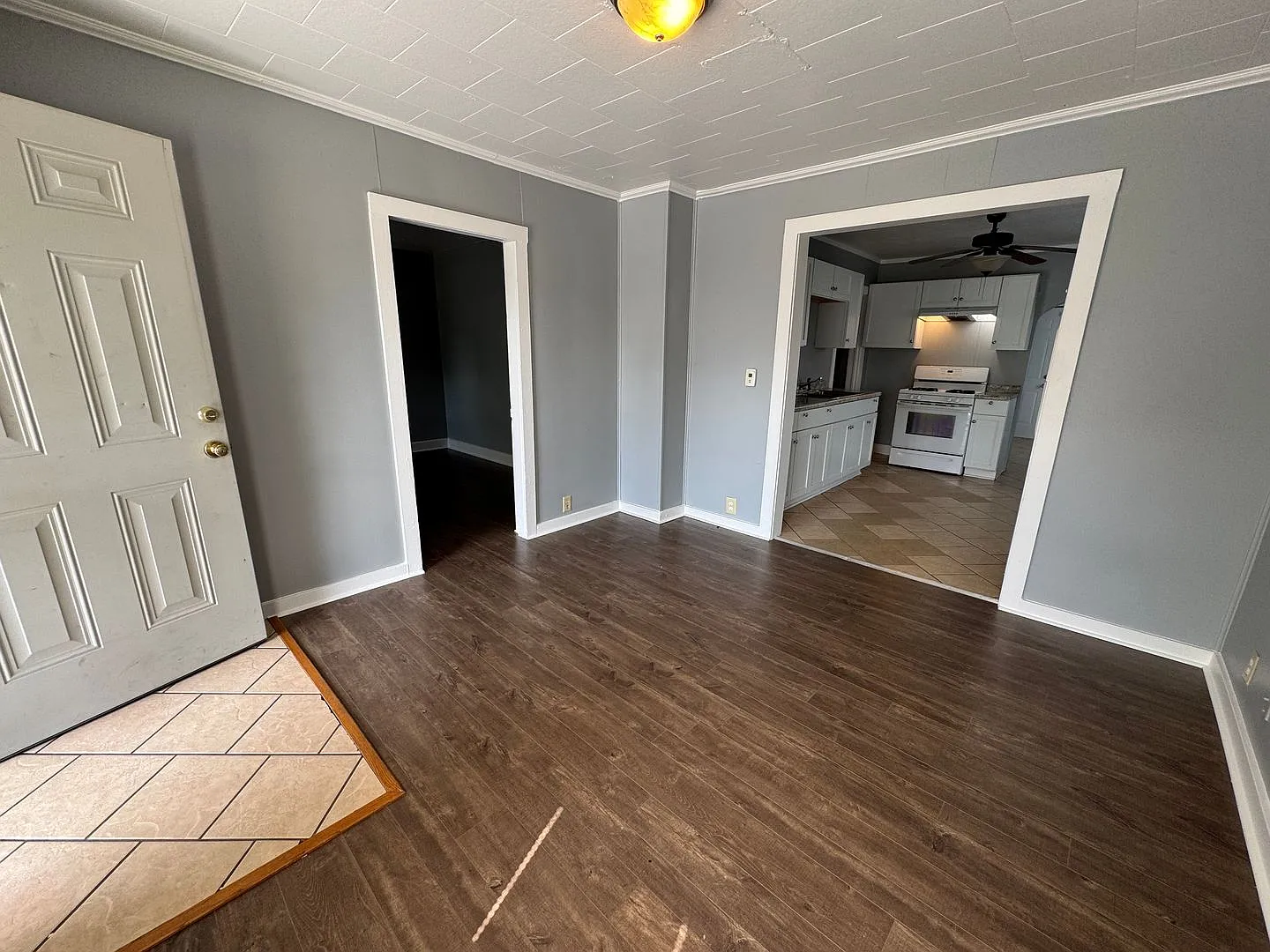 Christian Park 2 Bedroom 1 Bath — Photo 3