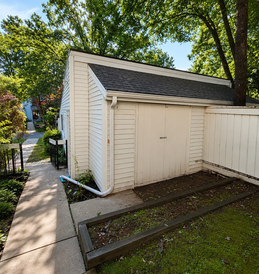 Farm Chase Crescent — Photo 3