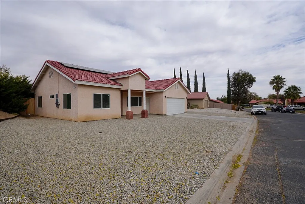 Building Photo - 10304 Primrose Ave