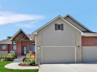 5963 Forbes Ct, Bel Aire, KS 67220