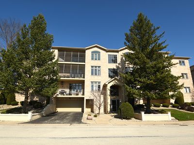 6330 Pine Ridge Dr APT 3B, Tinley Park, IL, 60477