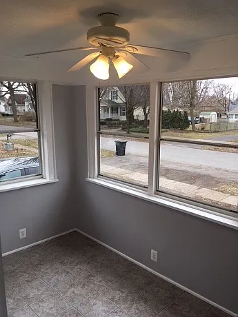 3 bed, 1296 sqft, $2,100 — Photo 3