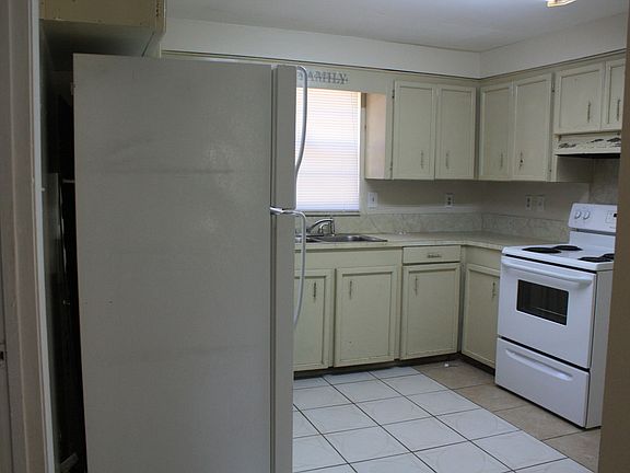 4th image of 4104 Avenue O Avenue