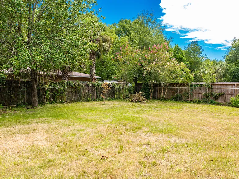 308 Hollywood Blvd SE — Photo 43