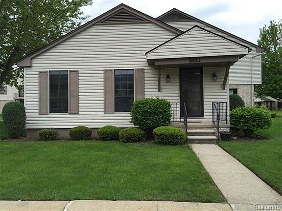 2nd image of 35106 N Bay Cir