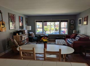 2707 W Berwyn Ave, Chicago, IL 60625