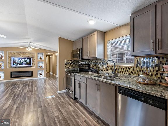 2nd image of 50 Dumfries Dr