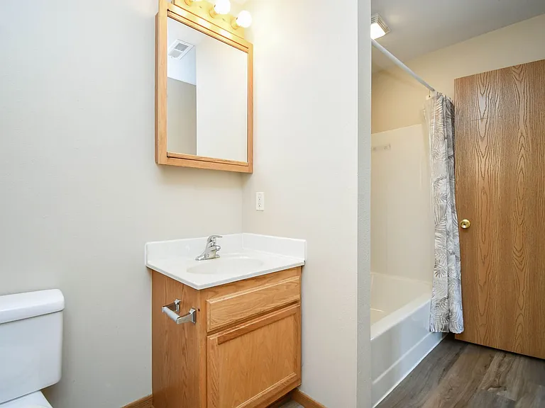 1422 E Redwood Blvd — Photo 23
