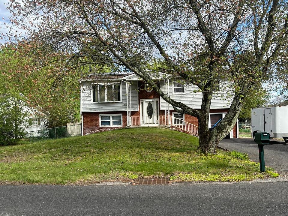 1st image of 418 Chippewa Trail