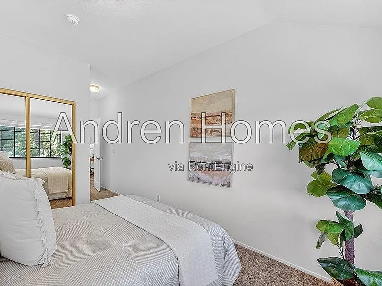 79 S Branciforte Ave — Photo 32