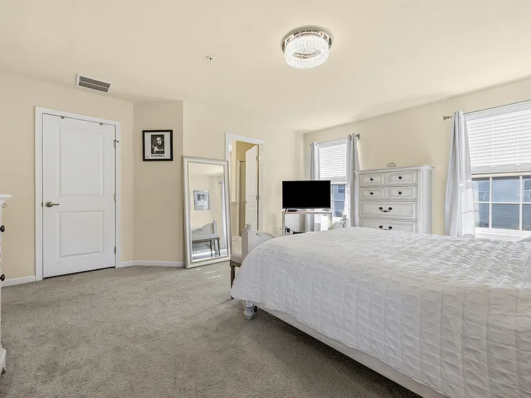 601 Pointe View Dr — Photo 17