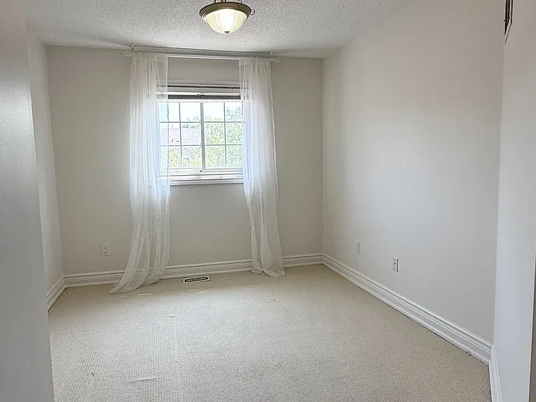 1133 Westview Ter — Photo 17