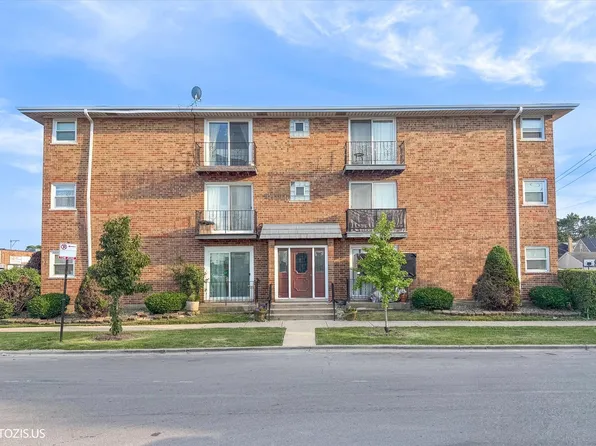 3460 N Harlem Ave APT 1B, Chicago, IL 60634