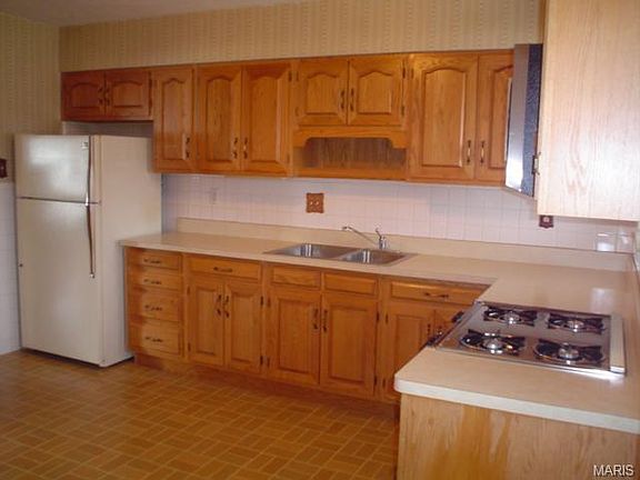 3rd image of 8937 Crest Oak Ln