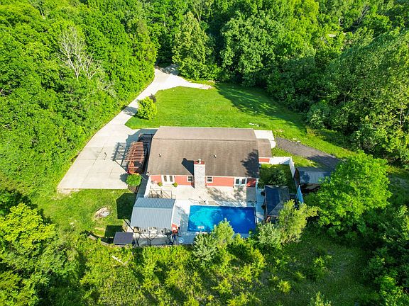 4th image of 1458 Twelve Mile Rd