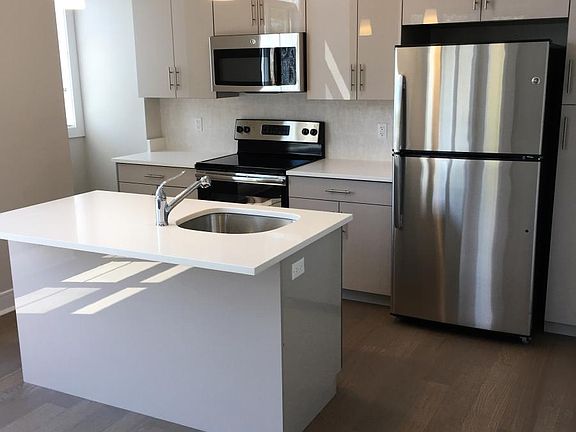 3rd image of 461 Palisades Blvd APT 305