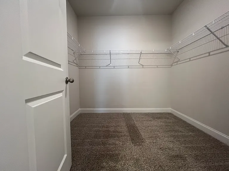 1095 Holland Ridge Way — Photo 15