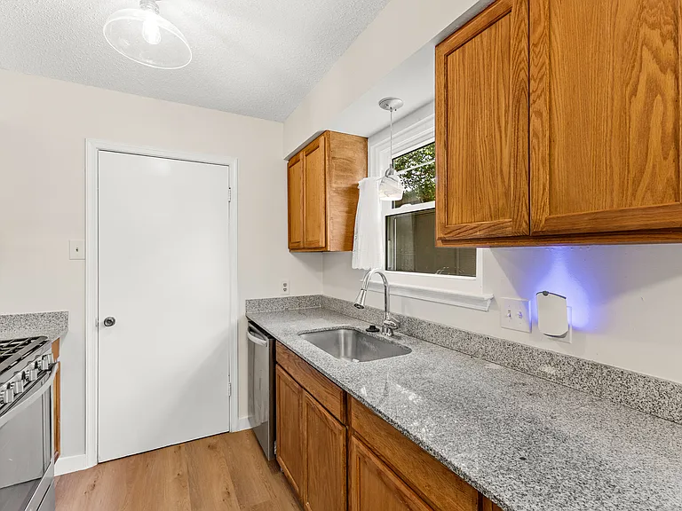 929 Meadow Mead Dr — Photo 13