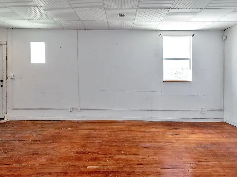 521 N Dixie Hwy — Photo 31
