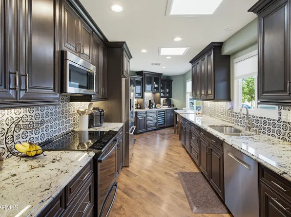 10305 W HUTTON Drive, Sun City, AZ 85351