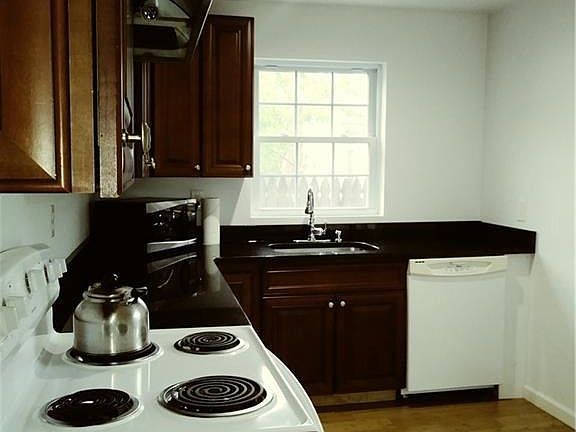 3rd image of 59 Merino Ave