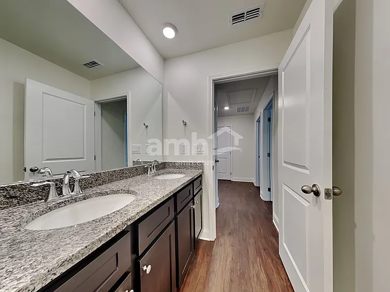 577 Summit View Ln — Photo 19