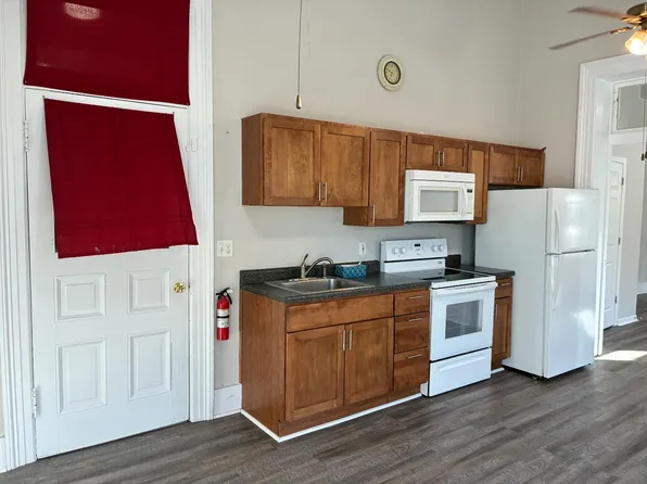 307 N 13th St Ste 1, Centerville, IA 52544