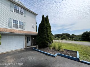 201 Victoria Arms Cir, Kunkletown, PA 18058