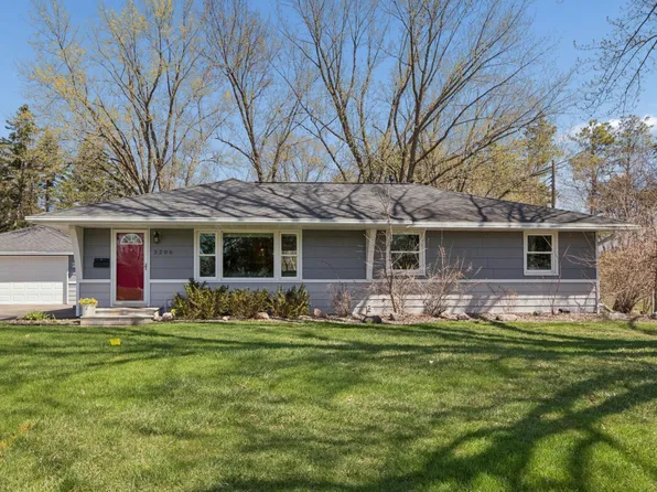 3206 W 88th St, Bloomington, MN 55431