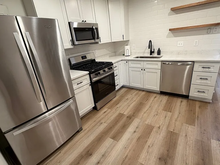 2250 Jules St — Photo 7