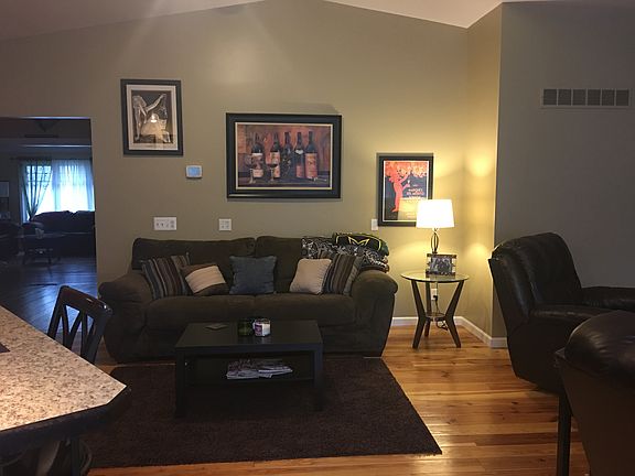 3rd image of 30158 Hennepin St