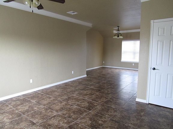 4th image of 1277 Kensington Ln
