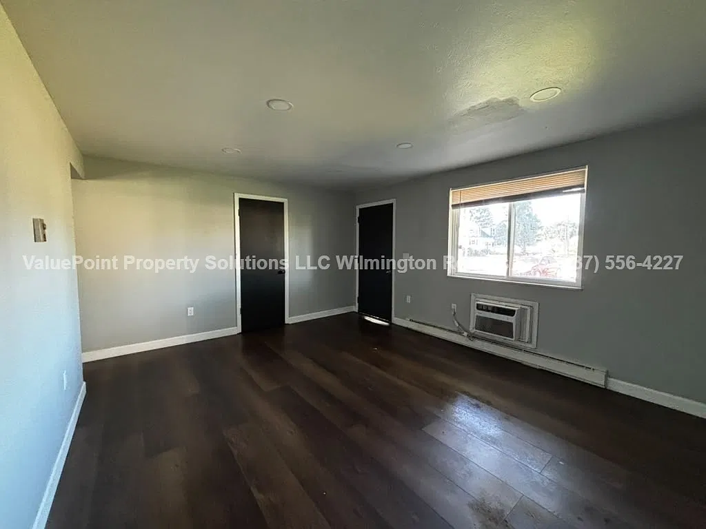 969 Fife Avenue - 6 — Photo 4