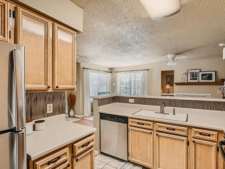 13874 E Lehigh Ave #G — Photo 5