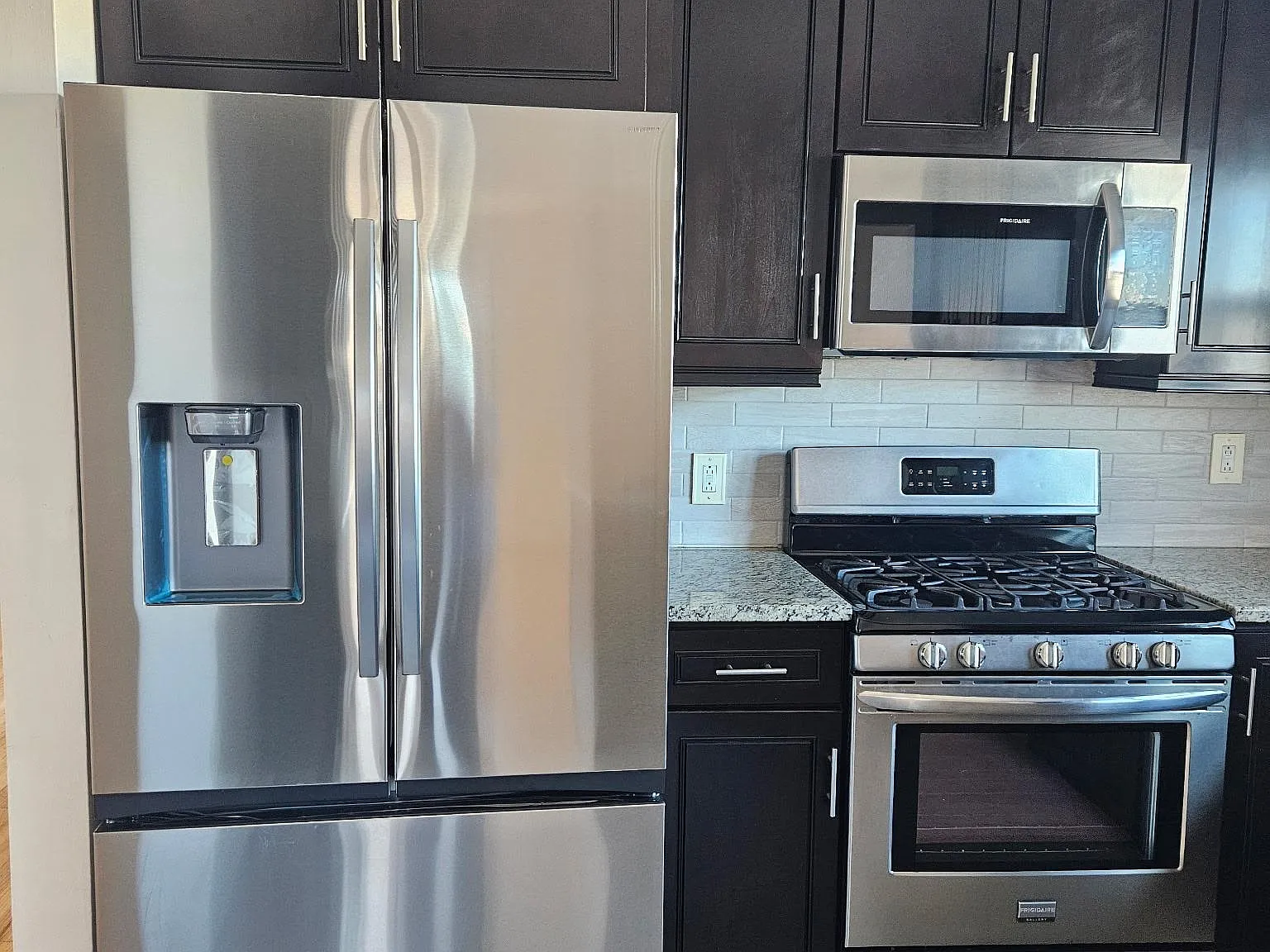 3 bed, 1.0 bath, $2,900 — Photo 3