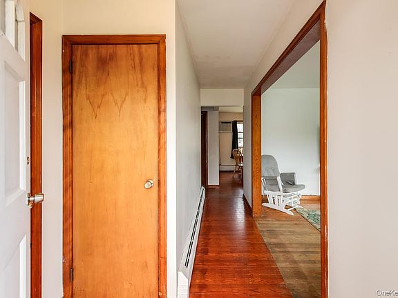 3rd image of 6 Adams Street