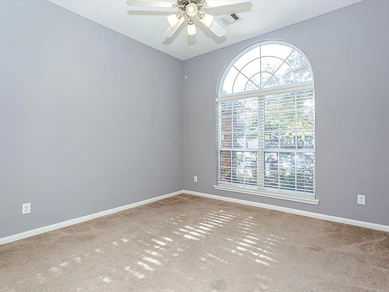 14322 Baron Creek Ln — Photo 42